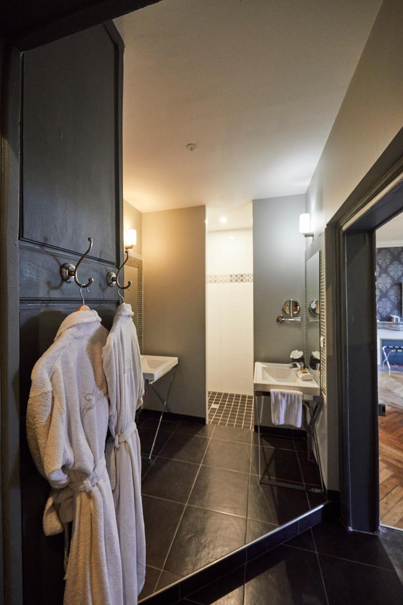 Hotel Restaurants & Spa Perier Du Bignon Laval  Eksteriør bilde